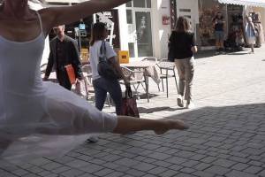 17_Tanzperformance.jpg